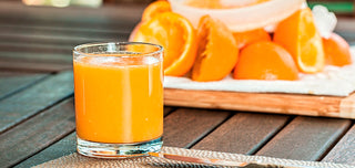 Saiba quantas calorias um sumo de laranja  natural tem