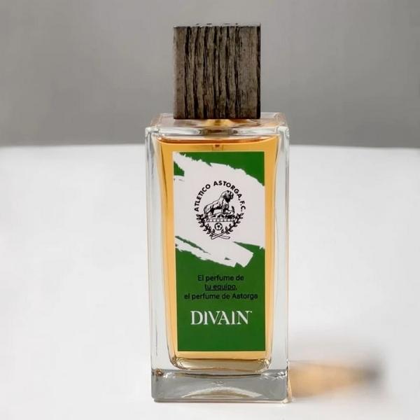 DIVAIN-987-Astorga-Unisex_a189321c-a9db-48a6-95fc-2cd1a16f0988.jpg